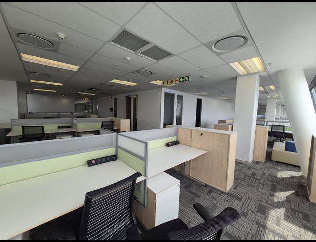 1,599M² OFFICE TO LET IN SANDTON CENTRAL